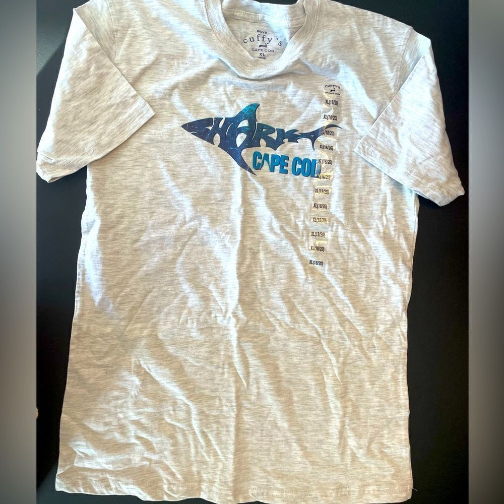 ❣️5/$50 Cuffys of Cape Cod Heather Gray Tee size XL (18/20) Says Shark Cape Cod